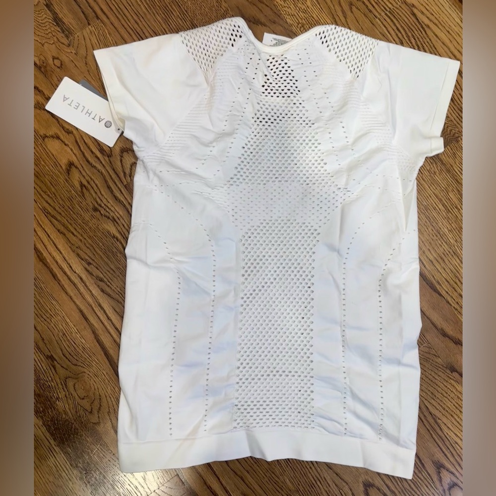 NWT - ATHLETA Diamond Mesh Trophy Tee - Bright White - Size Large (L) - Picture 2 of 10